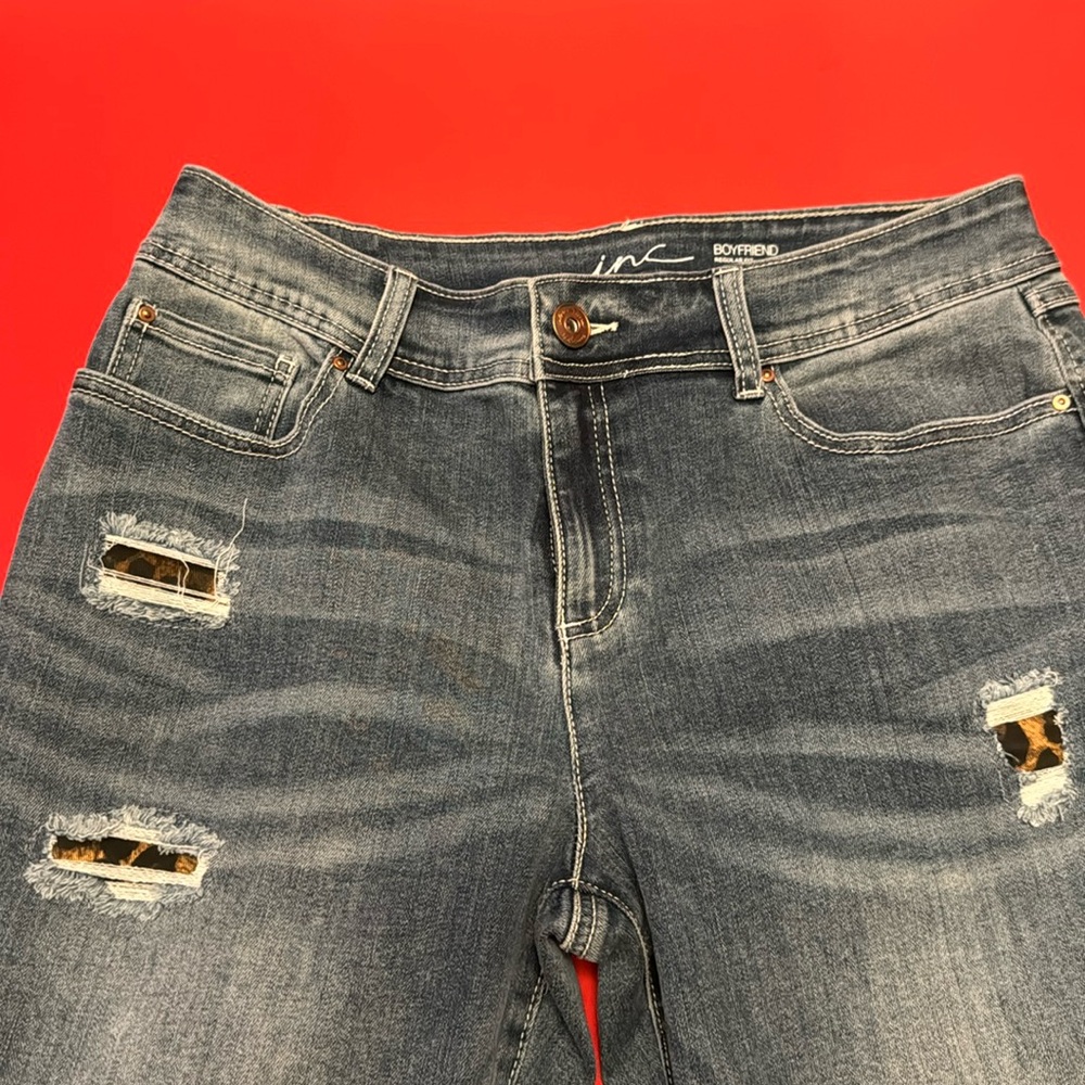 Excellent condition women’s INC Denim jeans boyfriend regular fit